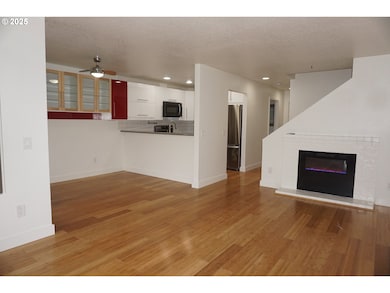 7921 NE Loowit Loop unit 38, Vancouver, WA 98662 - photo 6