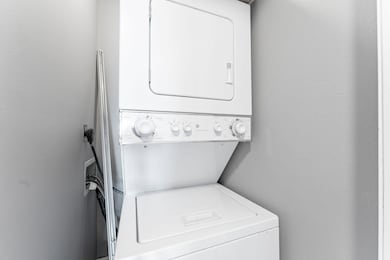 412 Notch ln Unit 8 (2)