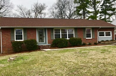 208 Midland St, Shelbyville, TN 37160 - photo 2