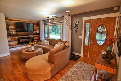 1065 Oakhurst Dr, Slatington, PA 18080 - photo 3