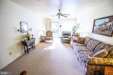 17914 Clubhouse Dr, Hagerstown, MD 21740 - photo 3