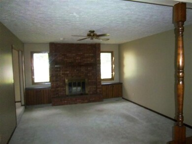 4002 Sugarberry Rd, North Platte, NE 69101 - photo 2