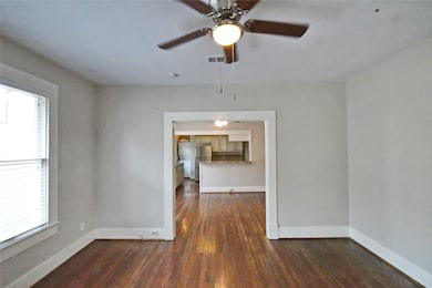 946 Pecore St, Houston, TX 77009 - photo 5