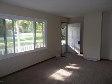2260 Dean Lake Ave NE, Grand Rapids, MI 49505 - photo 7