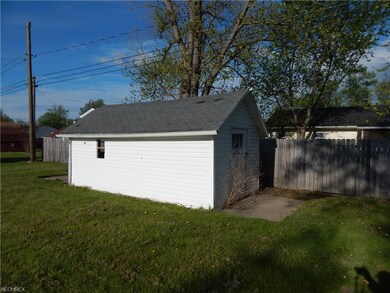 673 Grantwood Ave, Sheffield Lake, OH 44054 - photo 3