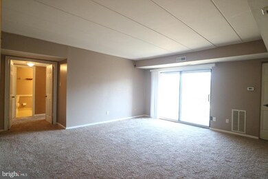 90 Oakridge Dr, Langhorne, PA 19047 - photo 3