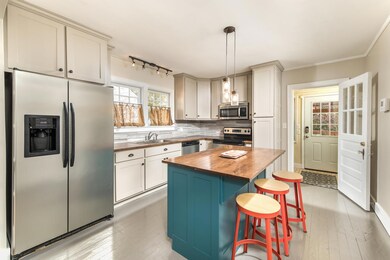 222_N_Howell_Ave_17