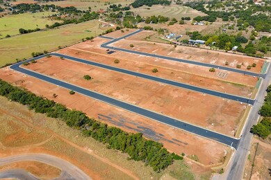 114 Madrona Ln unit 7, Fredericksburg, TX 78624 - photo 4