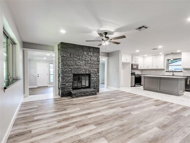 707 E Oak St, Noble, OK 73068 - photo 4