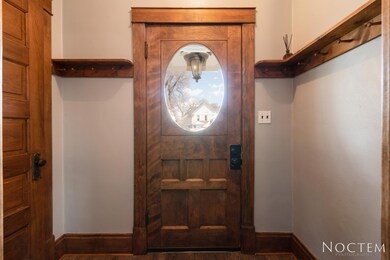 Foyer - Entrance