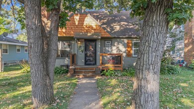 4253 Ewing Ave N, Robbinsdale, MN 55422 - photo 2