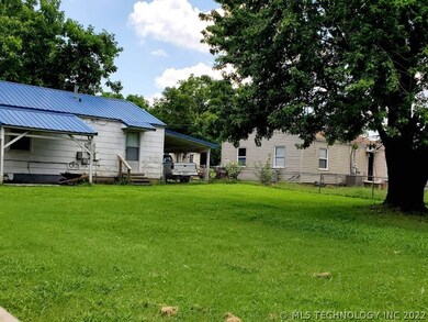 202 W Scott St, Henryetta, OK 74437 - photo 3