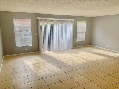 680 Tennis Club Dr unit 103, Fort Lauderdale, FL 33311 - photo 4
