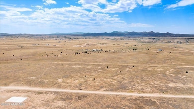 3257 W Limestone Dr, Paulden, AZ 86334 - photo 3