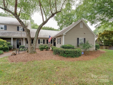 3806 Selwyn Farms Ln unit 1, Charlotte, NC 28209 - photo 2