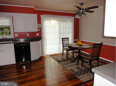 8018 Aladdin Dr, Laurel, MD 20723 - photo 3