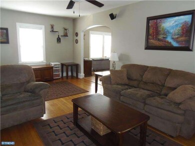 522 Crotzer Ave, Folcroft, PA 19032 - photo 6