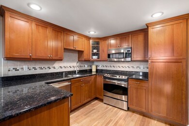 53 Warren St unit 201, Newburyport, MA 01950 - photo 6