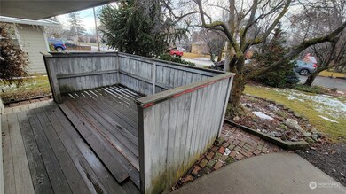 Enclosed front porch area