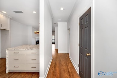 4770 Whitesburg Dr SE unit 303, Huntsville, AL 35802 - photo 3