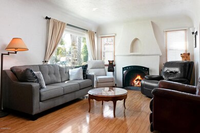 515 Coronado St-006-002-Living Room-MLS_