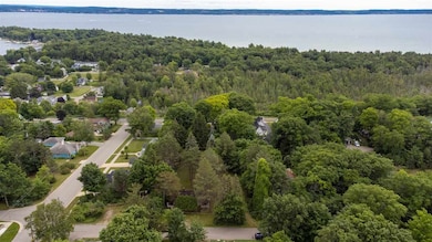 443 W Summit St, Harbor Springs, MI 49740 - photo 7