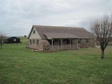 505 Mcafee Ln, Salvisa, KY 40372 - photo 2