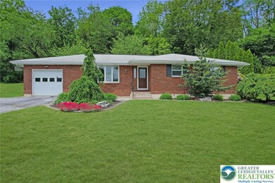 7320 W Hillcrest Ln, Slatington, PA 18080 - photo 3