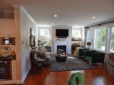 9 Maria Ln, Saratoga Springs, NY 12866 - photo 2