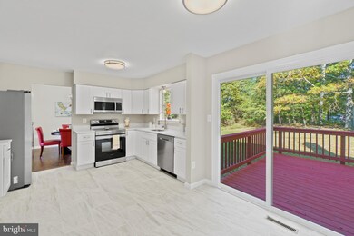 9302 Gwynndale Ct, Clinton, MD 20735 - photo 5