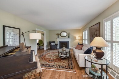 1076 Bluestem Ln unit 2, Batavia, IL 60510 - photo 5