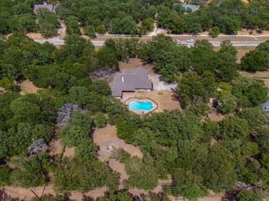 3817 Watersridge Cir, Cleburne, TX 76031 - photo 5