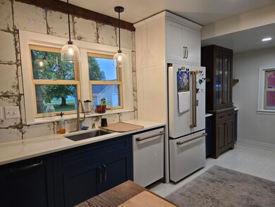 1028 5th St SE, Cresco, IA 52136 - photo 6