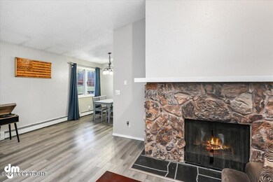 07-Living Room_SLS_-4784