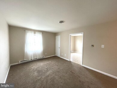 17505 Virginia Ave unit B, Hagerstown, MD 21740 - photo 3