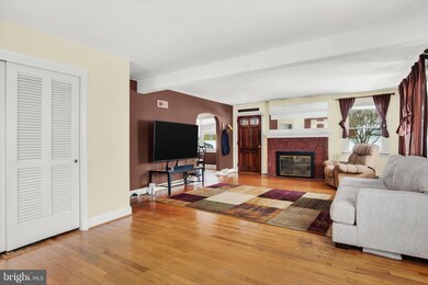 60 N 8th St, Lemoyne, PA 17043 - photo 4