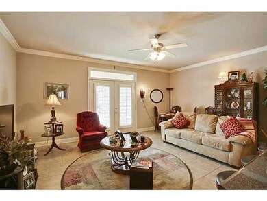 Photo. Spacious Living/family room