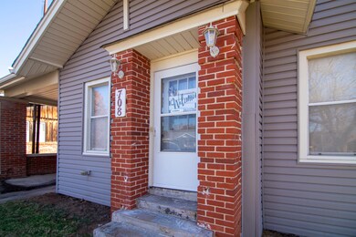 708 708 N 10th St, Duncan, OK 73533 - photo 2