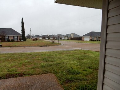 946 Bullrun Dr, Byram, MS 39272 - photo 5