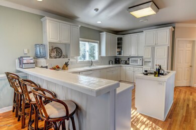 1104 Merchant Ln Carolina-large-007-22-D