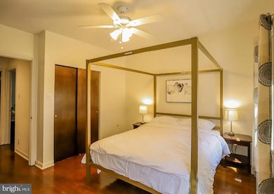 256 S Alder St, Philadelphia, PA 19107 - photo 5