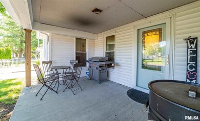 1101 Pekin St, Lincoln, IL 62656 - photo 2