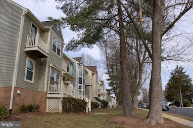 300B Locust St SE unit 3, Vienna, VA 22180 - photo 2