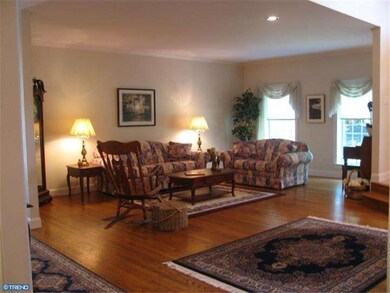 1655 Wood Bridge Ln, Collegeville, PA 19426 - photo 3