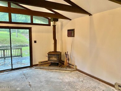 207 Conashaugh Trail, Milford, PA 18337 - photo 3