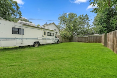 4912 Avenue R, Galveston, TX 77551 - photo 2