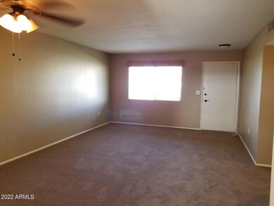 13674 N Garden Court Dr, Sun City, AZ 85351 - photo 3