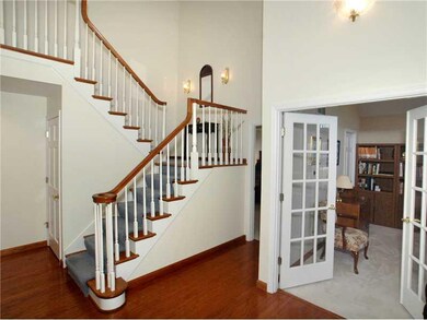 Entry/Foyer.