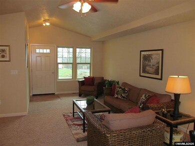 1952 SW 13th Ave, Albany, OR 97321 - photo 3