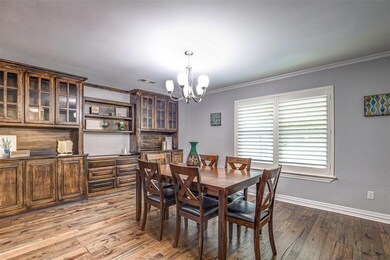 1501 Pebble Creek Dr, Euless, TX 76040 - photo 5